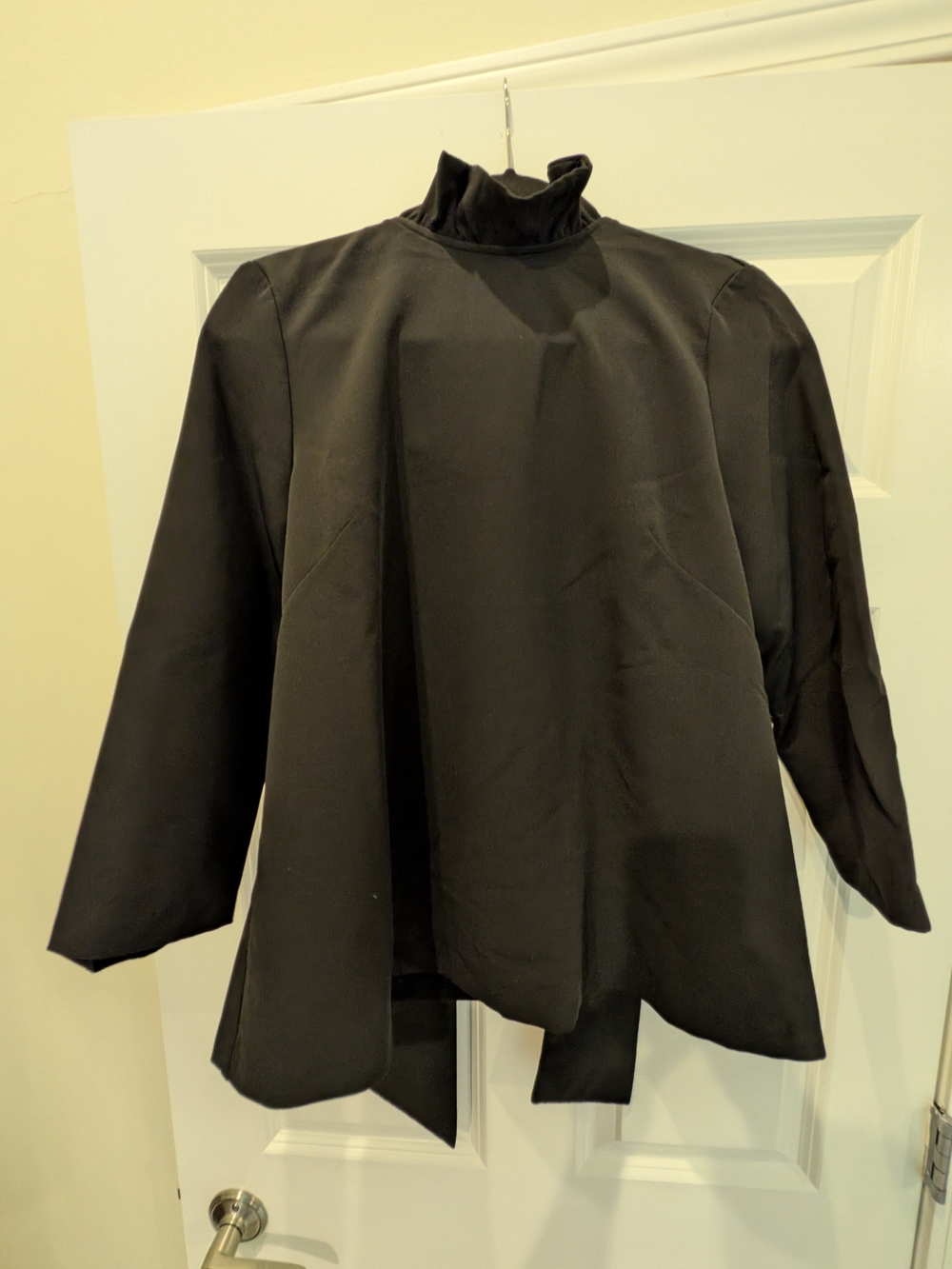 Tuckernuck Black Ruffle Bow-Back Top, Medium - Picture 6 of 8